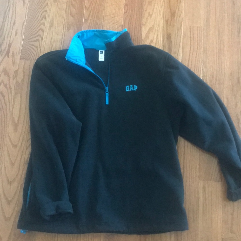 Gap fleece pullover